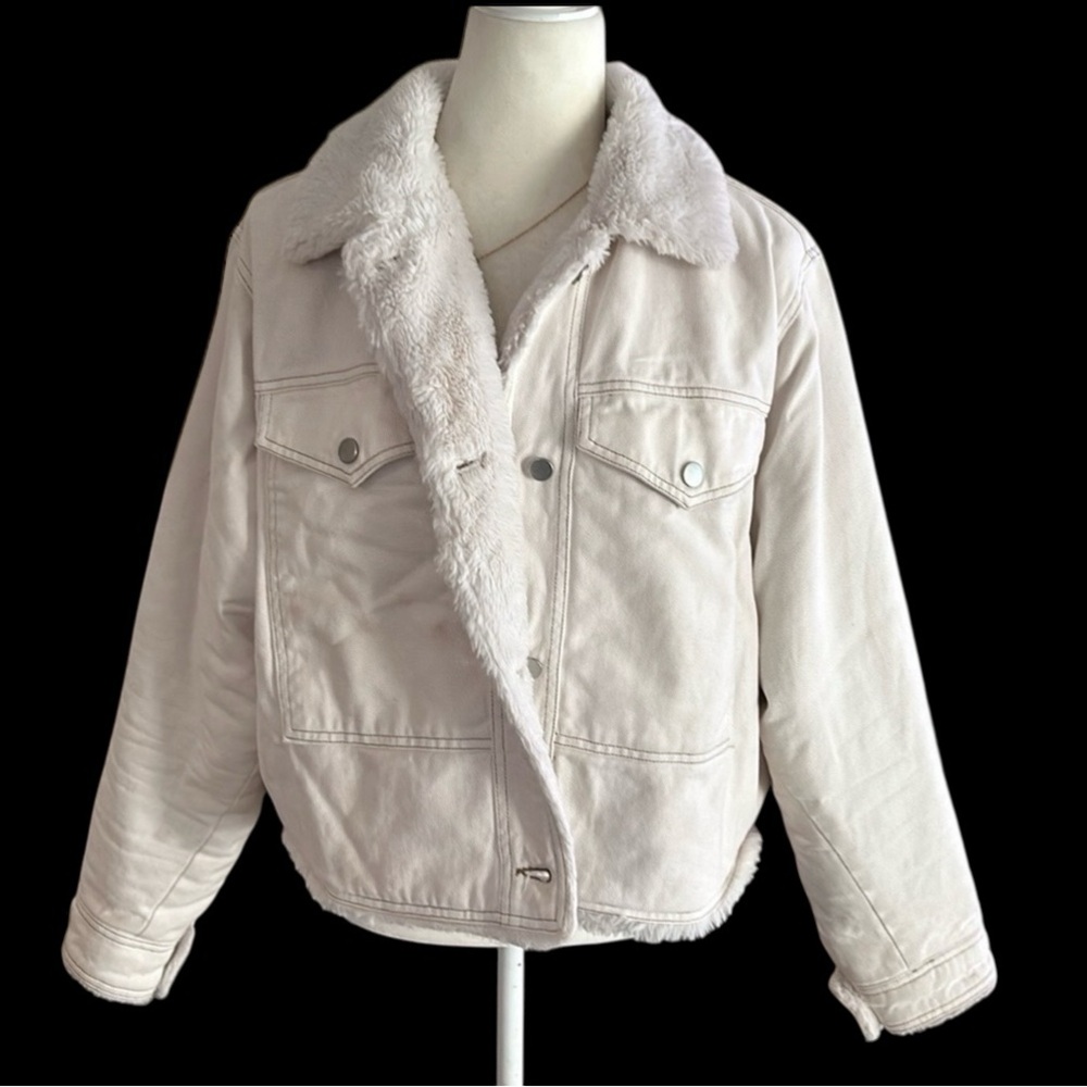 Universal Thread,Fur-Lined Trucker Jacket - image 7